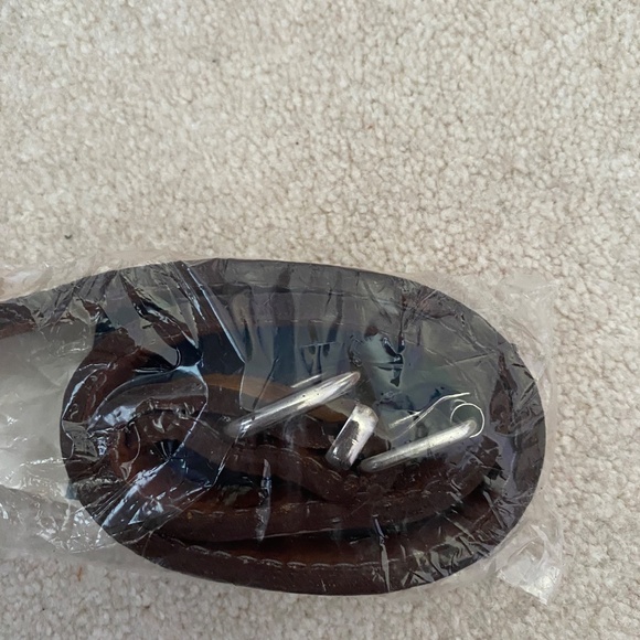 Mighty Paw Leather Collar - Picture 2 of 3